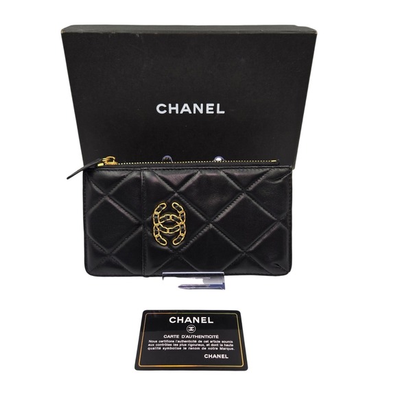 Chanel 19 Full Inclusion Pouch Black Quilted Lambskin Gold CC Logo Card Slots